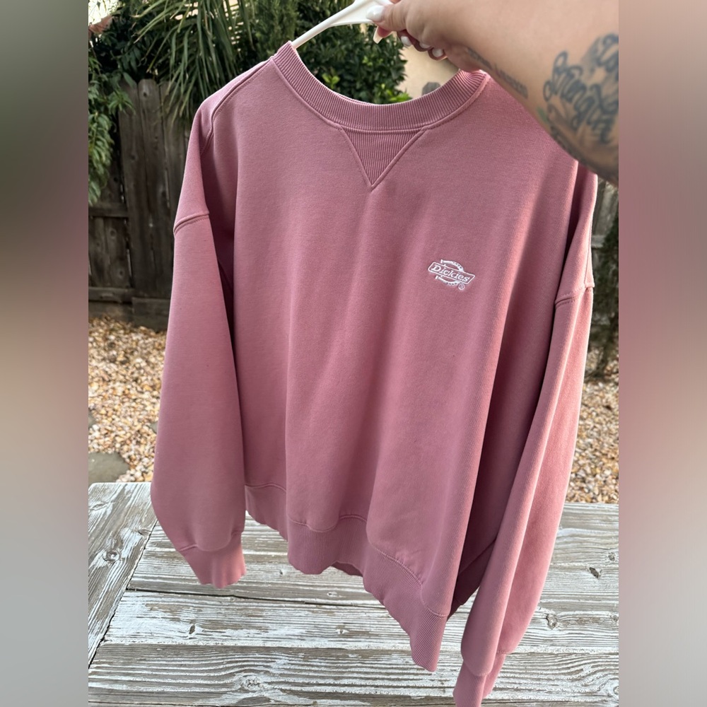 Dickies pink sweater
